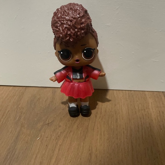 LOL Surprise Under Wraps Doll Thrilla Babe AA Curly Hair In Red Outfit. - Picture 1 of 4